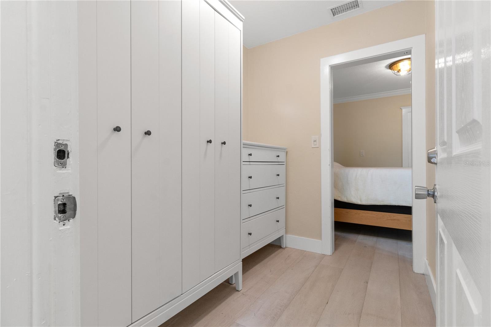 Image 19 of 47 For 609 Osceola Avenue