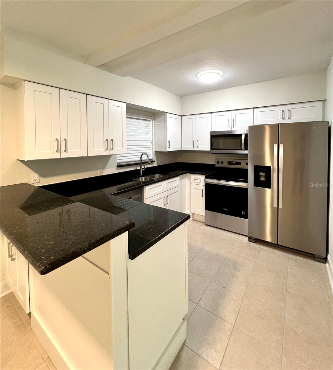 Image 8 of 16 For 300 Venetian Drive 4