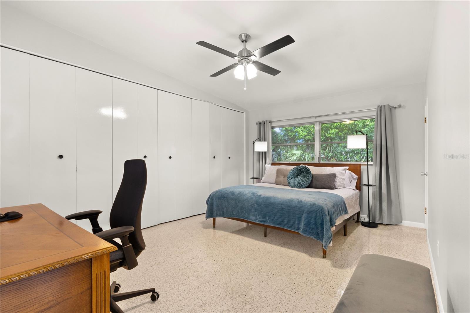 Image 13 of 27 For 904 San Remo Avenue