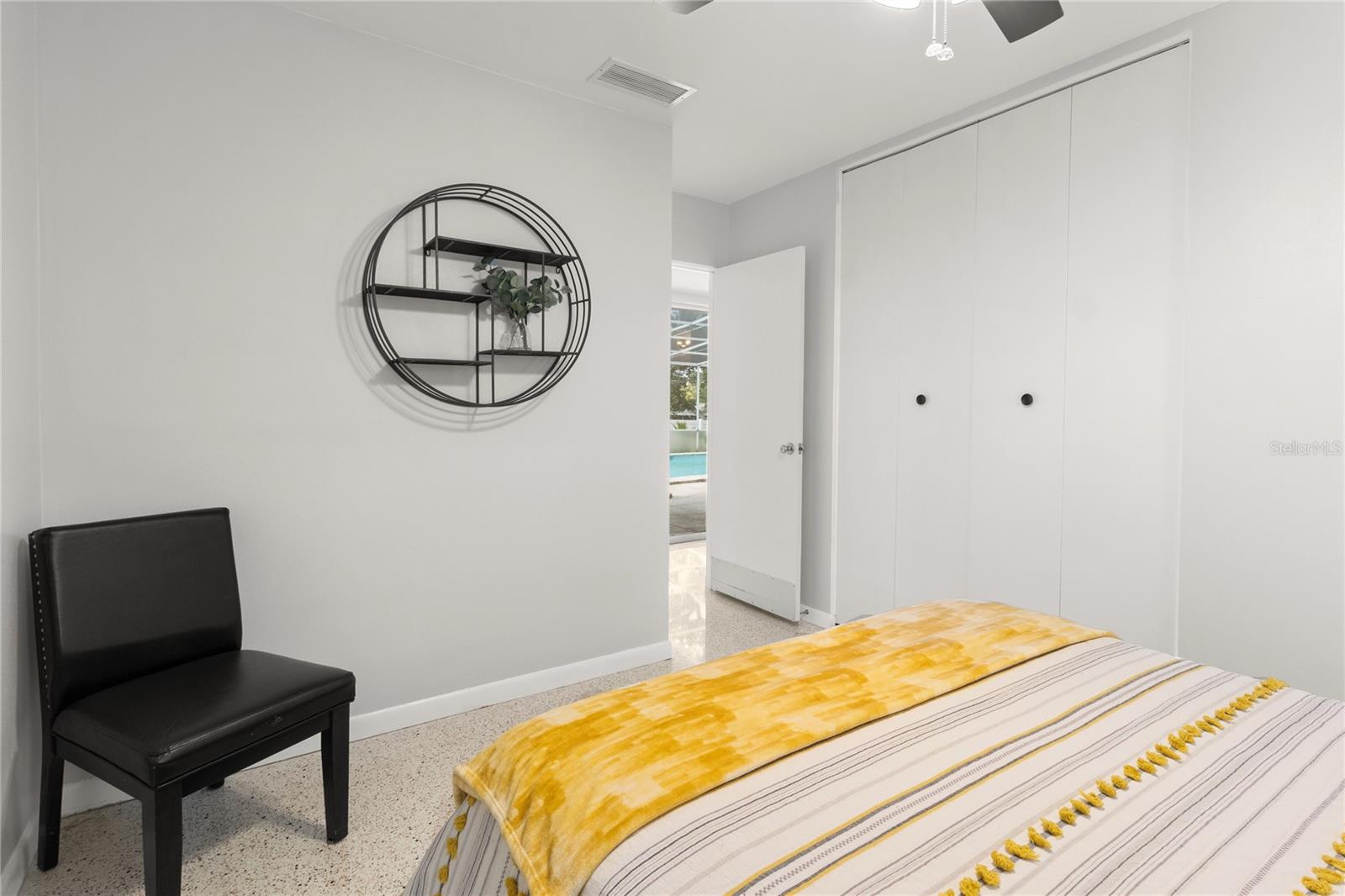 Image 18 of 27 For 904 San Remo Avenue