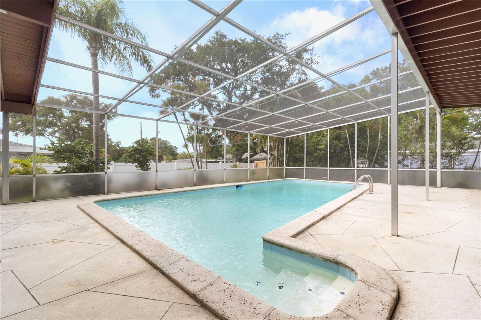 Image 23 of 27 For 904 San Remo Avenue