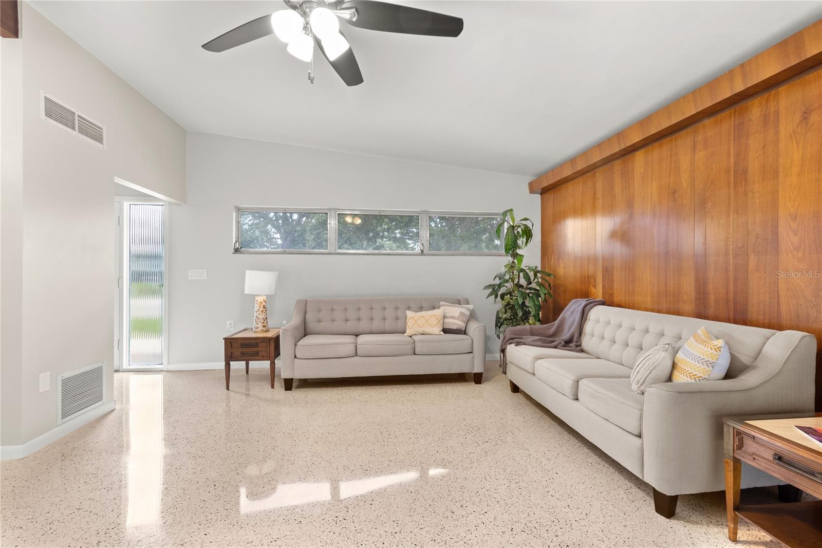 Image 5 of 27 For 904 San Remo Avenue