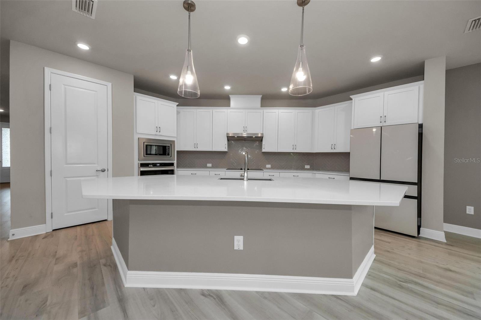 Image 16 of 43 For 1463 Gopher Loop