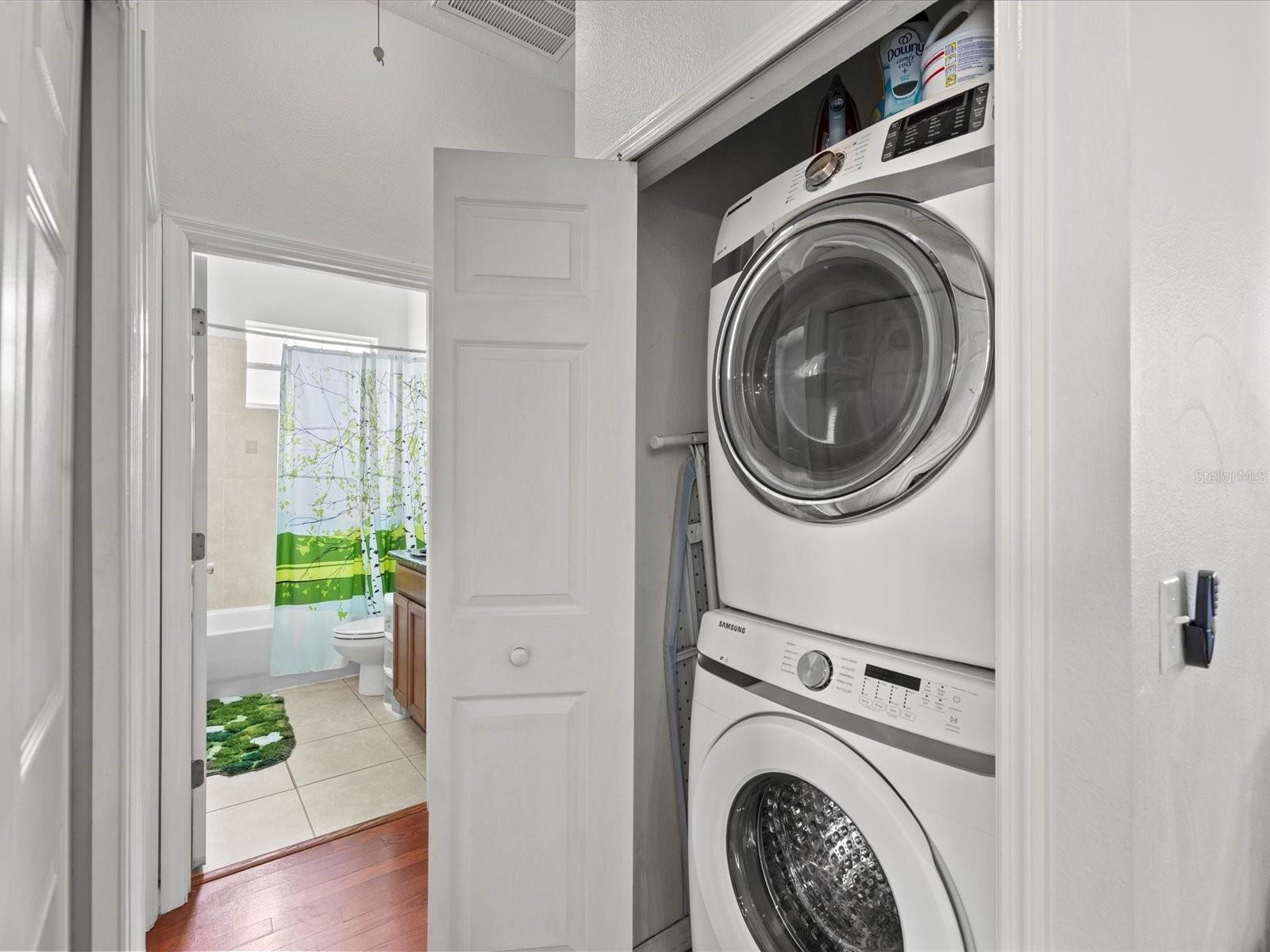 Listing photo id 25 for 404 Chelsea Street