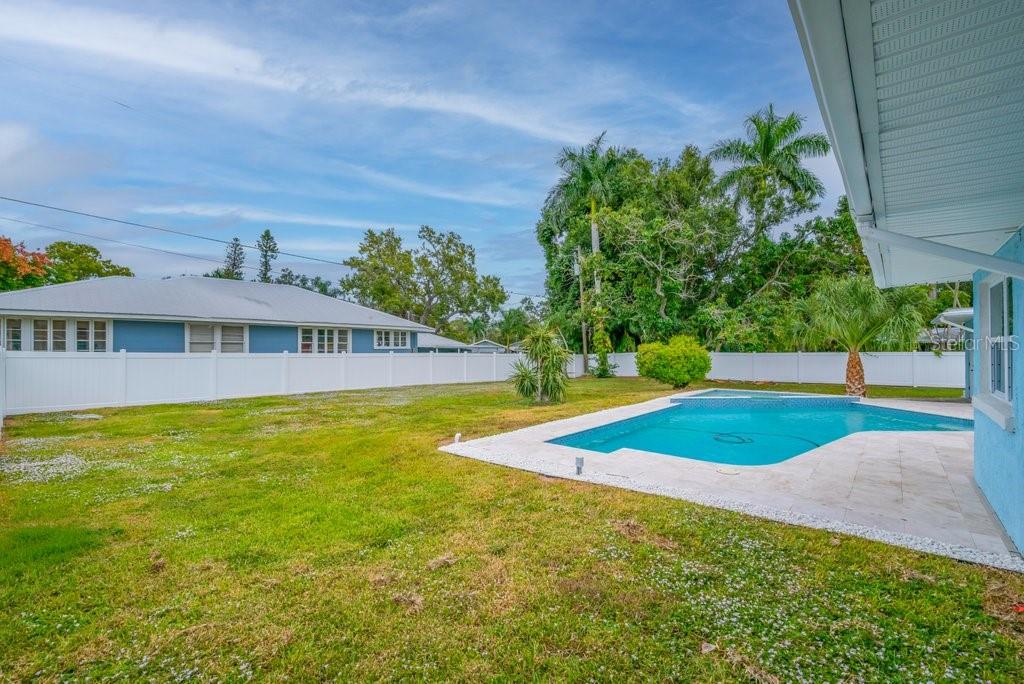 Image 25 of 51 For 1915 7th Avenue W