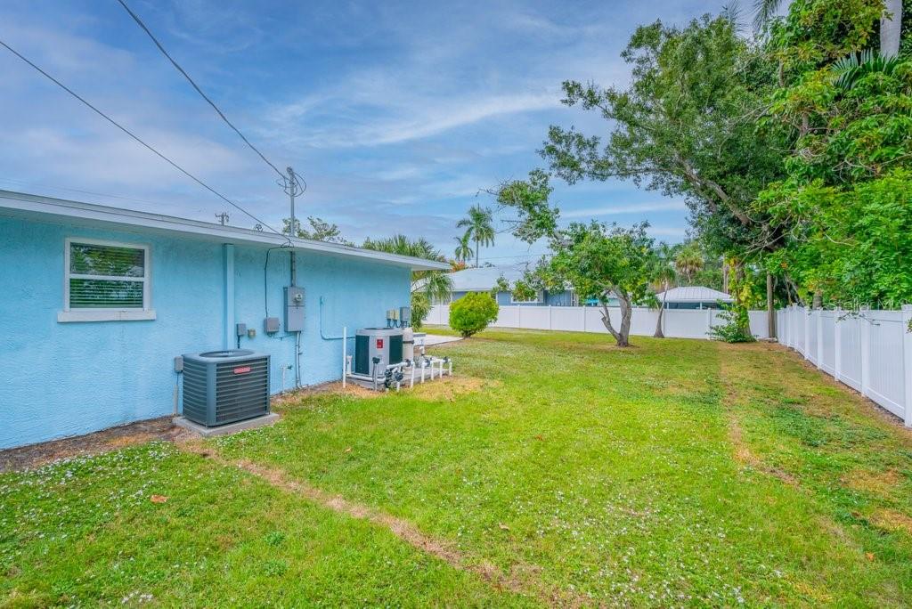 Image 30 of 51 For 1915 7th Avenue W