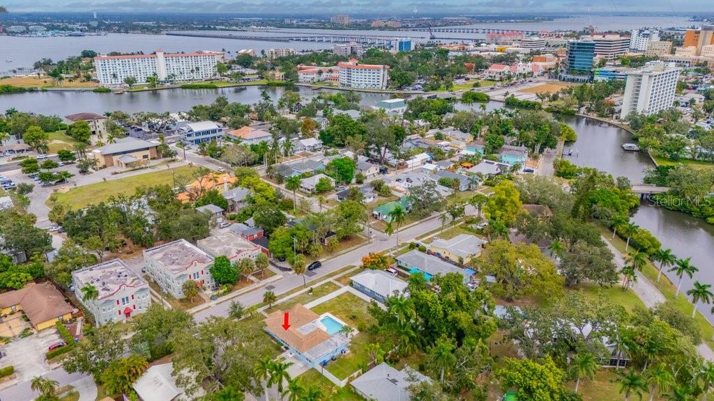 Image 37 of 51 For 1915 7th Avenue W