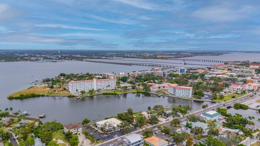 Image 41 of 51 For 1915 7th Avenue W