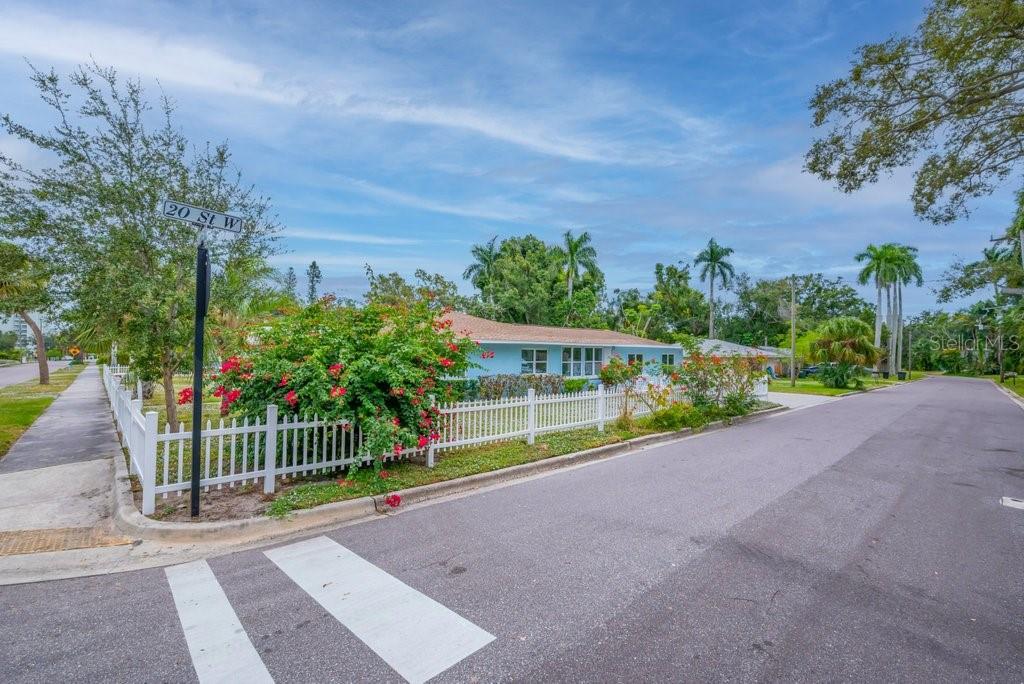 Image 51 of 51 For 1915 7th Avenue W