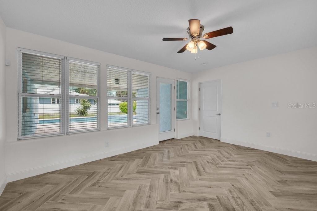 Image 6 of 51 For 1915 7th Avenue W