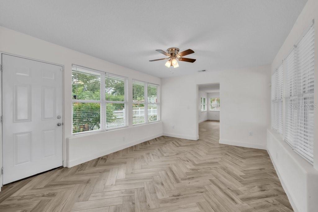 Image 7 of 51 For 1915 7th Avenue W