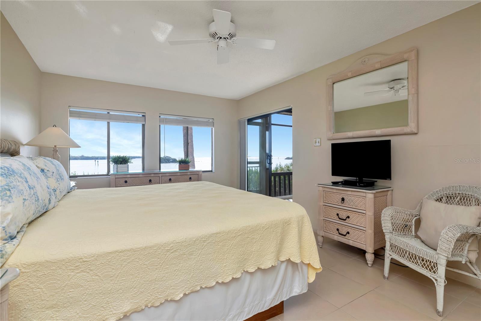 Image 4 of 30 For 1813 Mariner Drive 147