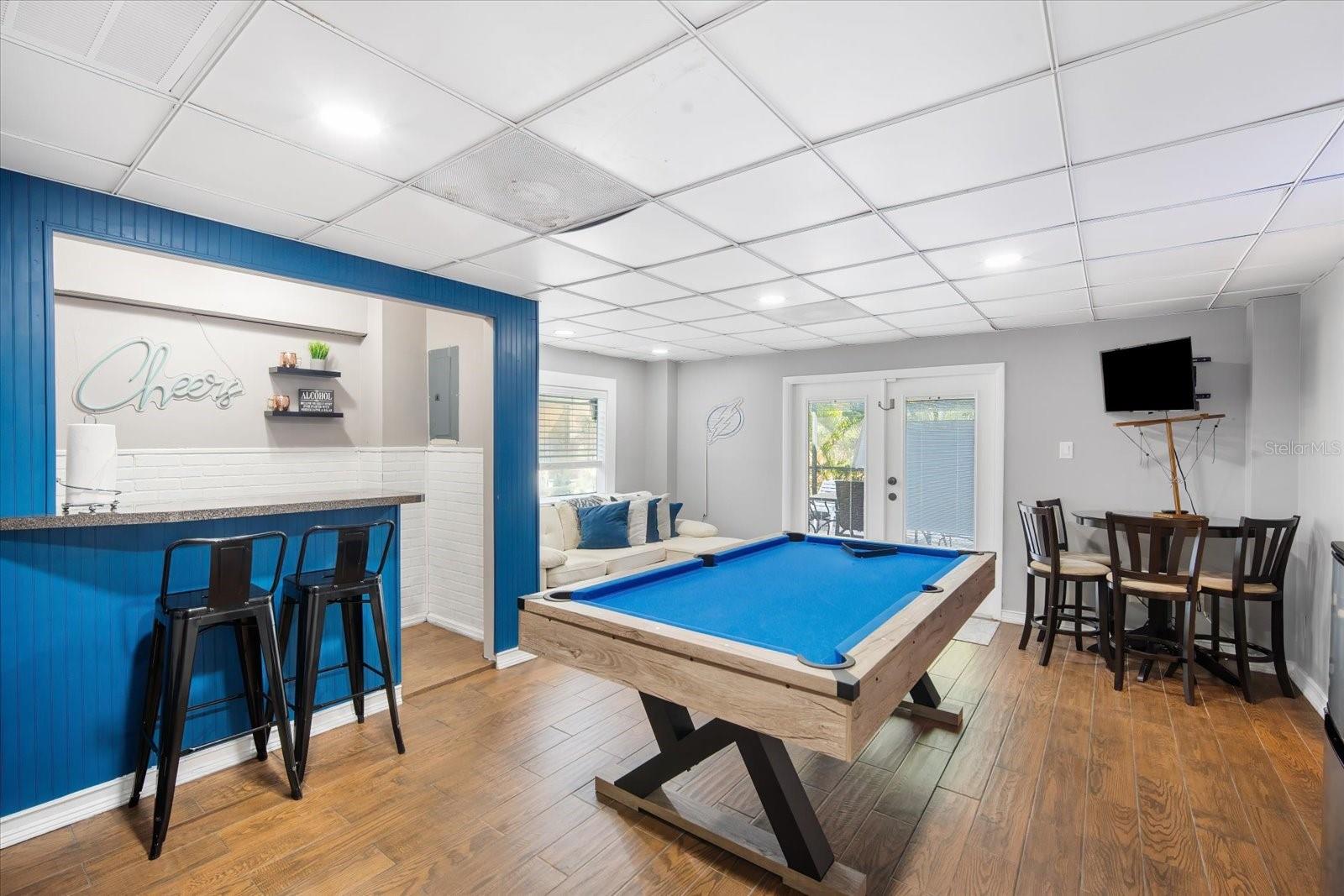 Listing photo id 8 for 7101 18th Street