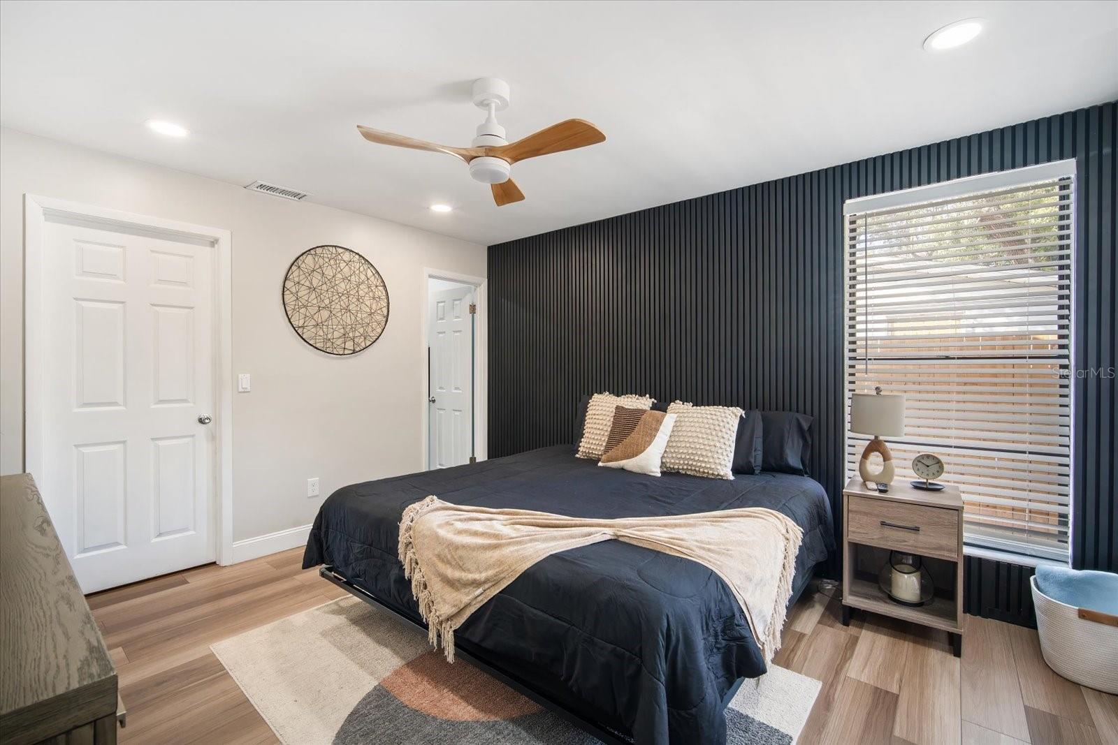 Listing photo id 10 for 7101 18th Street