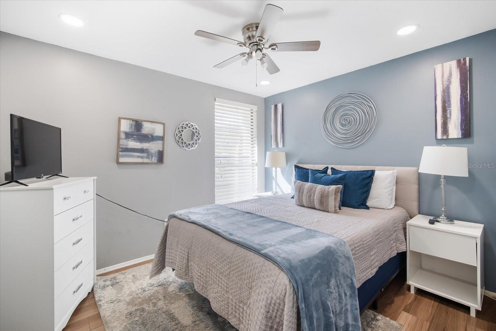 Listing photo id 12 for 7101 18th Street