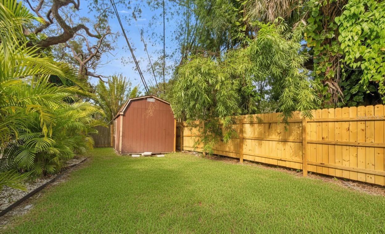 Listing photo id 25 for 7101 18th Street