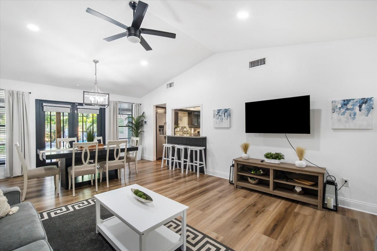 Listing photo id 3 for 7101 18th Street