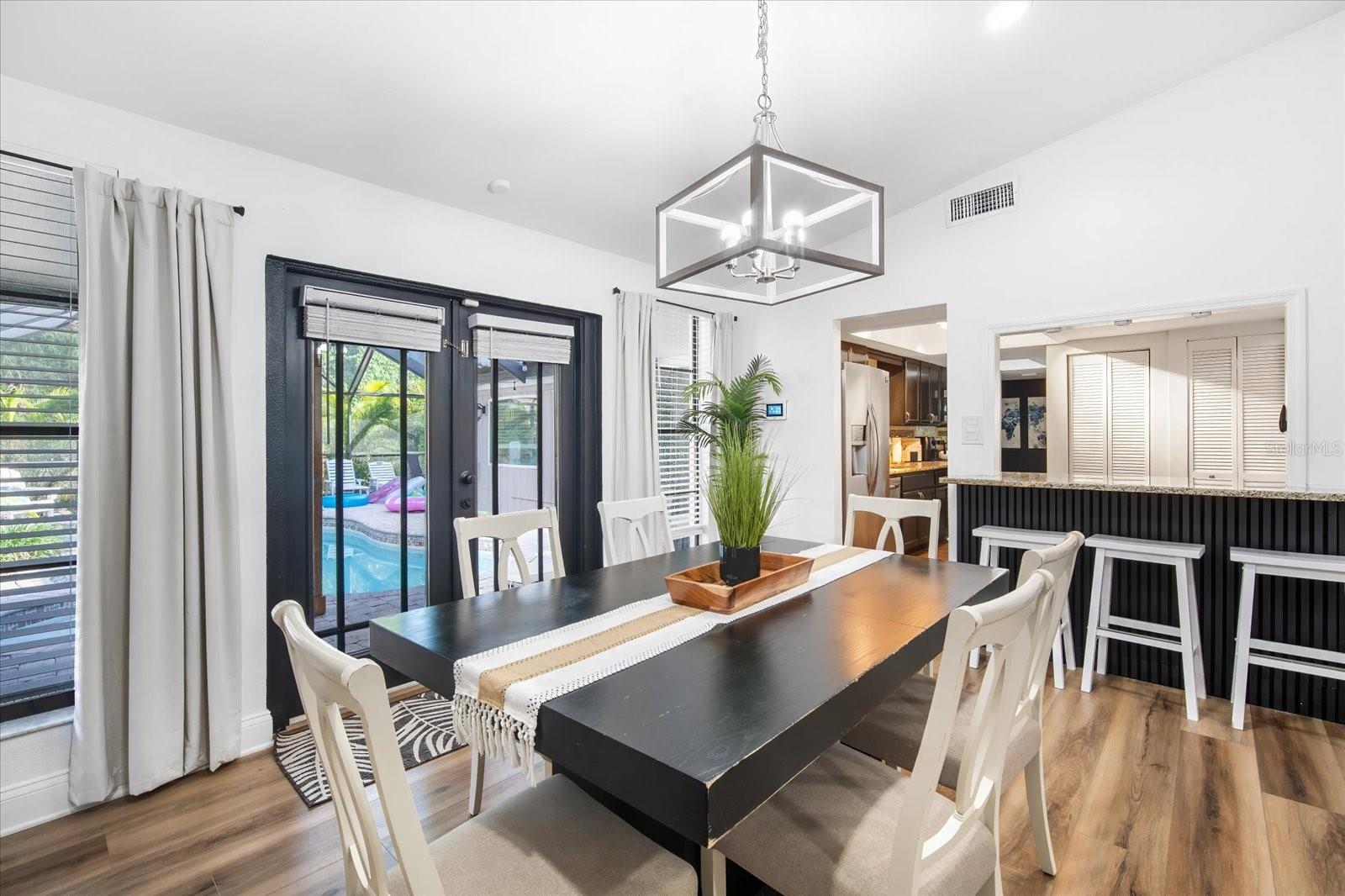 Listing photo id 4 for 7101 18th Street