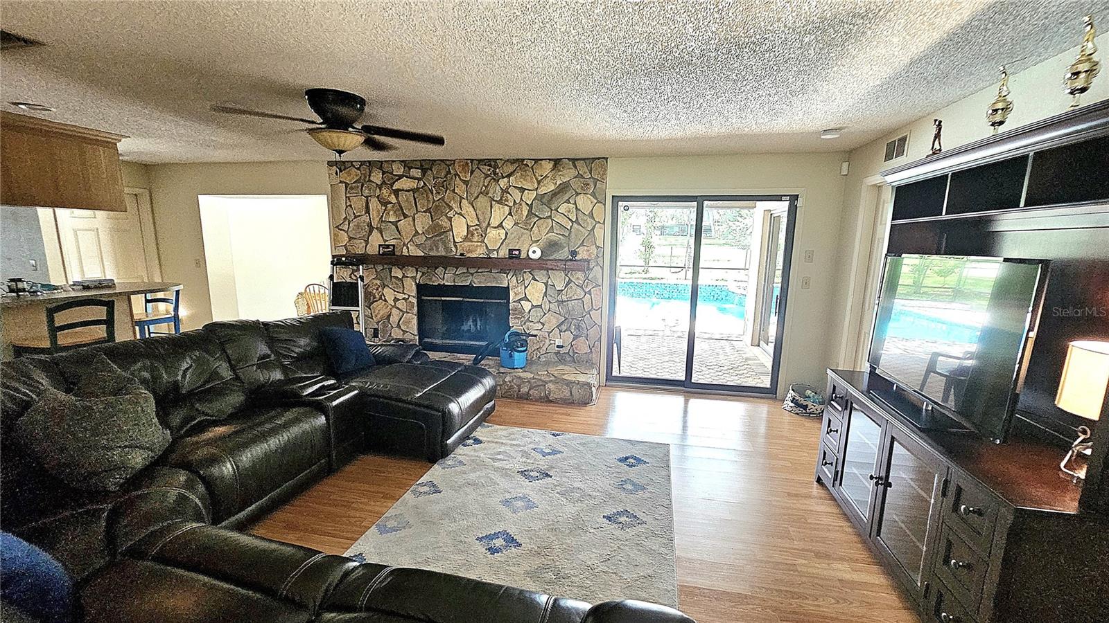 Image 10 of 96 For 2401 Country Trails Drive