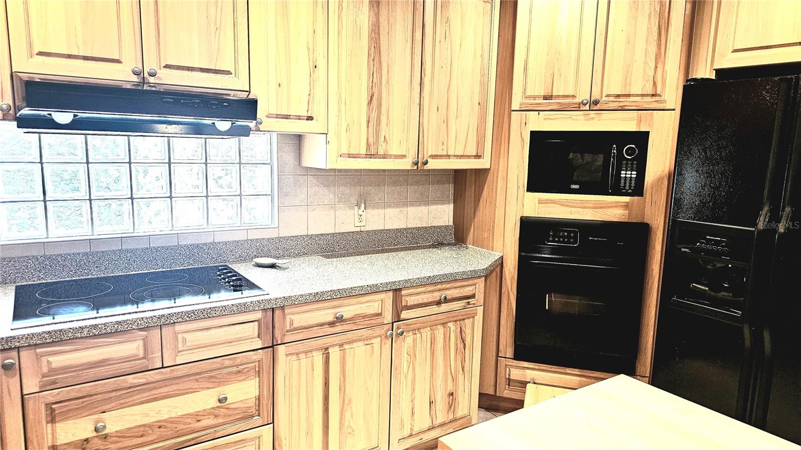 Image 21 of 96 For 2401 Country Trails Drive