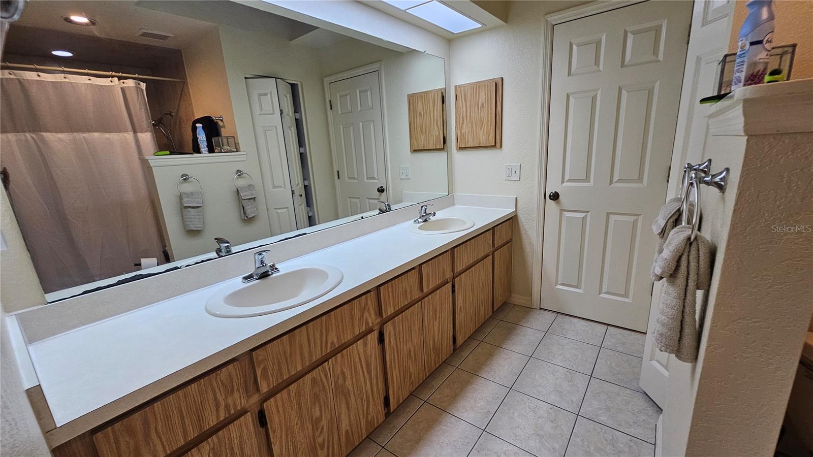 Image 34 of 96 For 2401 Country Trails Drive