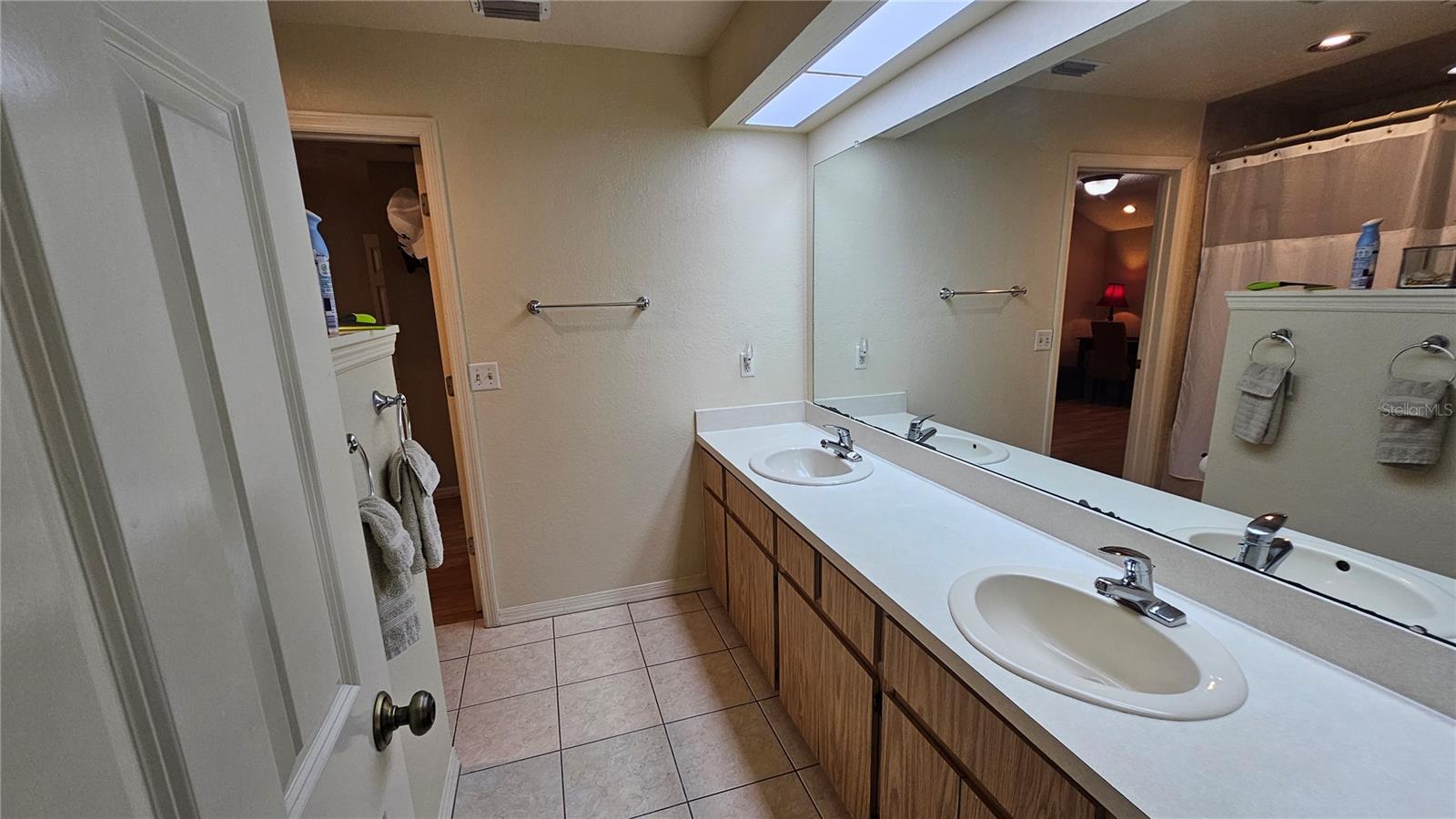 Image 35 of 96 For 2401 Country Trails Drive