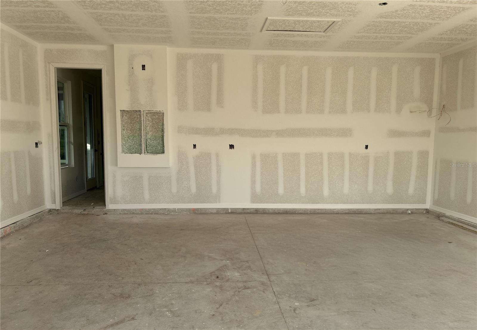 Image 28 of 48 For 6644 Wake Street