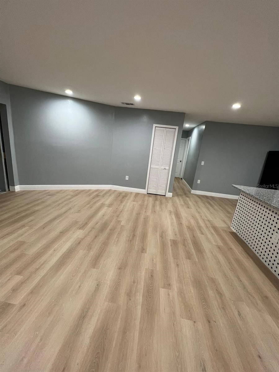 Image 6 of 15 For 2211 54th Avenue Drive W