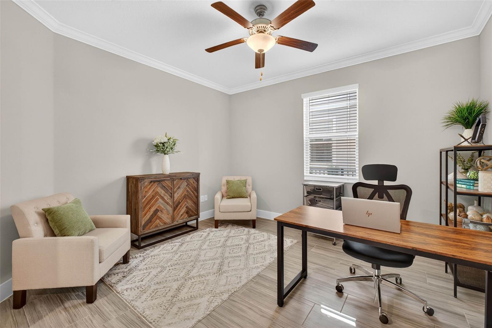 Listing photo id 24 for 3999 Cadence Loop