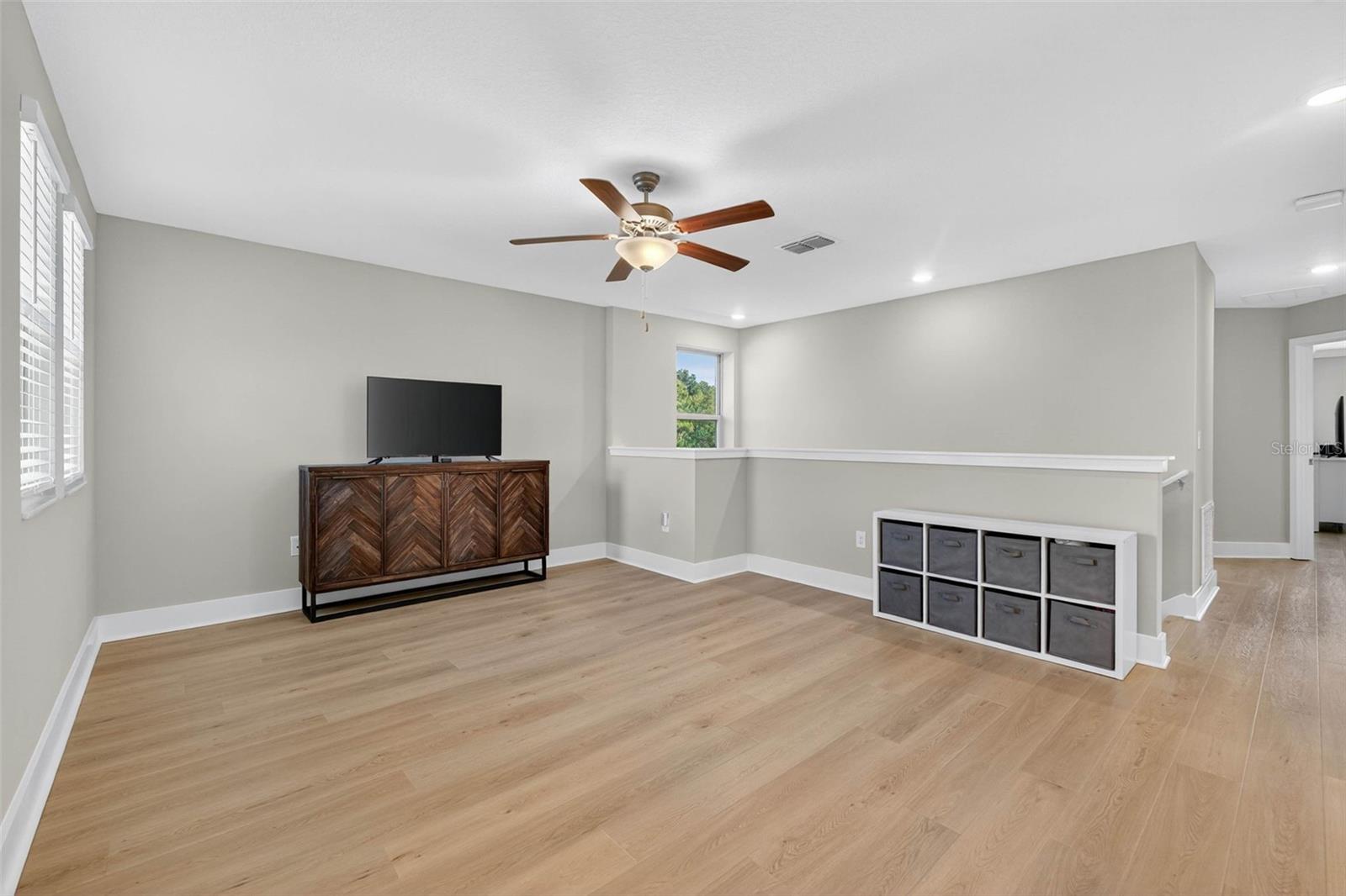 Listing photo id 29 for 3999 Cadence Loop