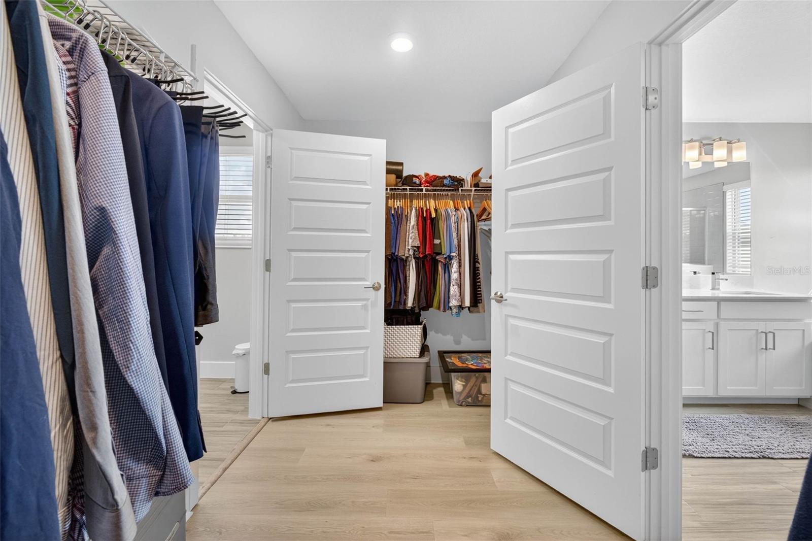 Listing photo id 52 for 3999 Cadence Loop