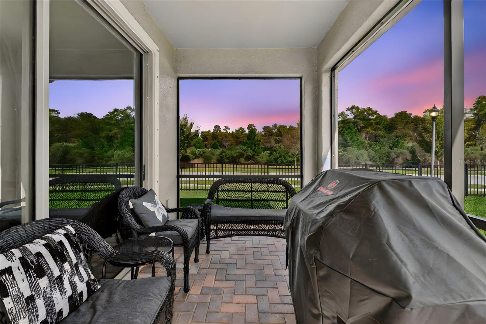 Listing photo id 60 for 3999 Cadence Loop