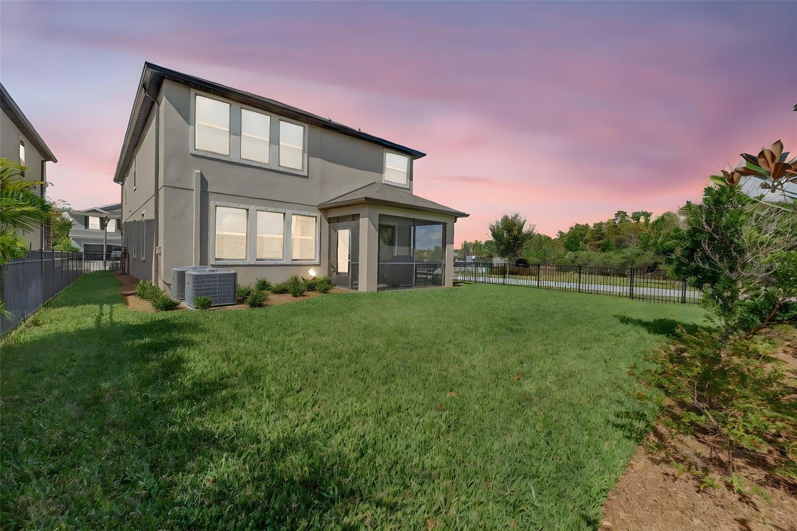 Listing photo id 63 for 3999 Cadence Loop