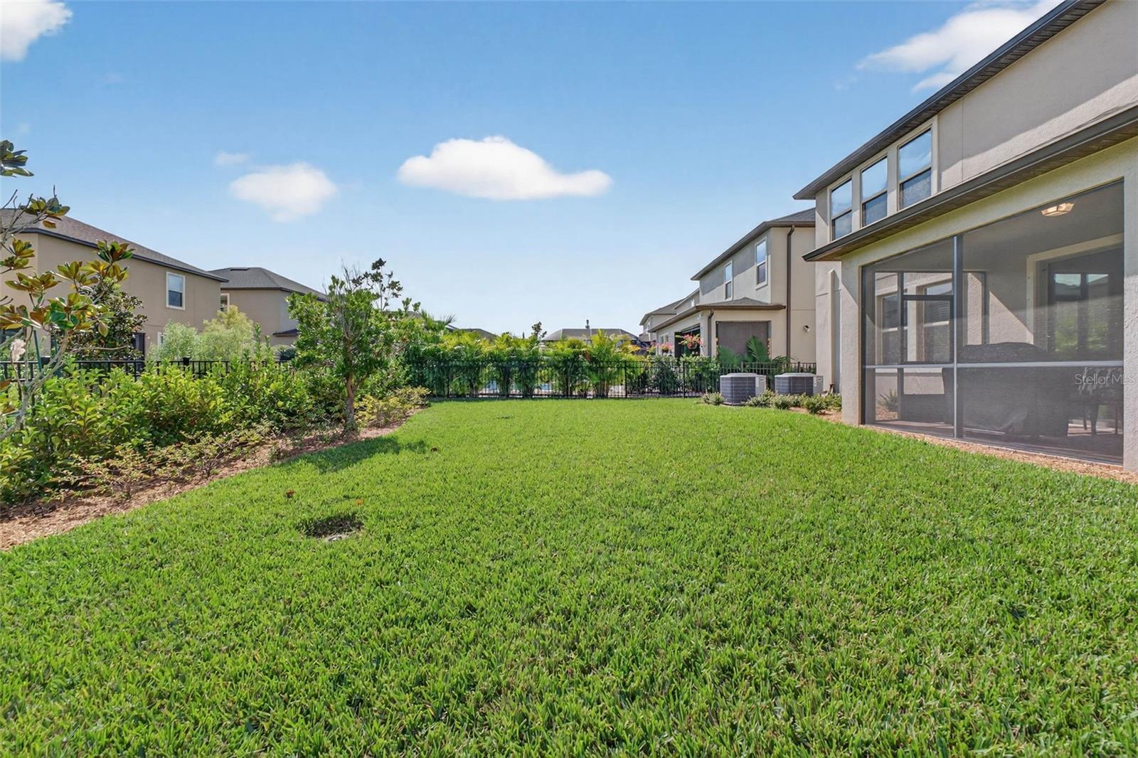 Listing photo id 65 for 3999 Cadence Loop