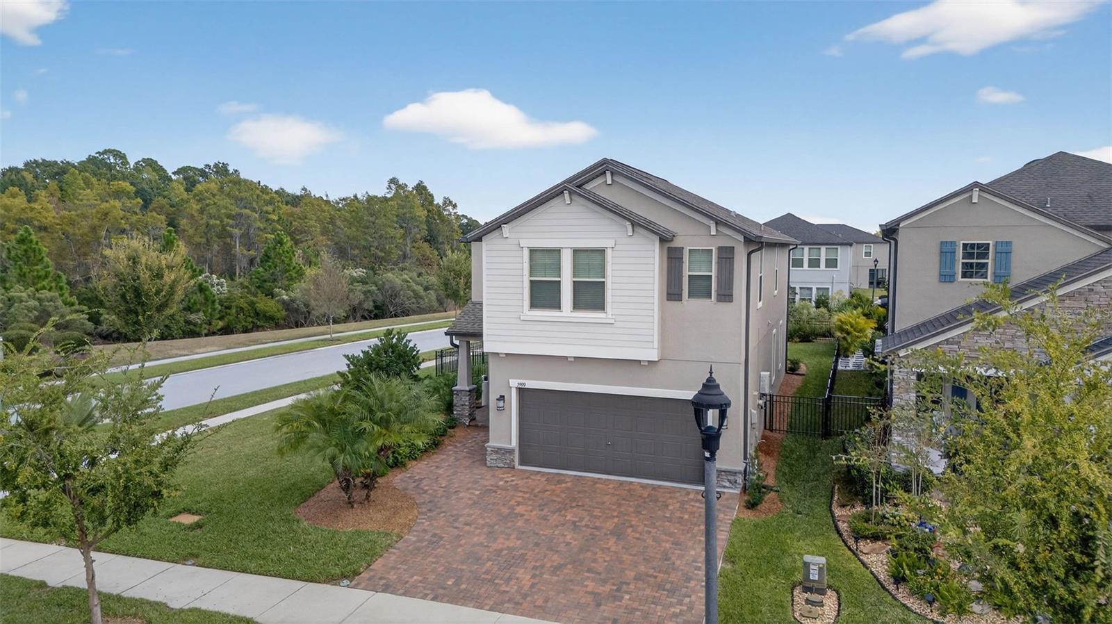 Listing photo id 68 for 3999 Cadence Loop