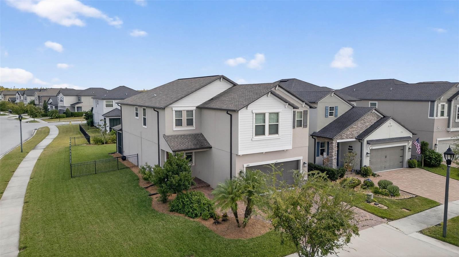 Listing photo id 69 for 3999 Cadence Loop