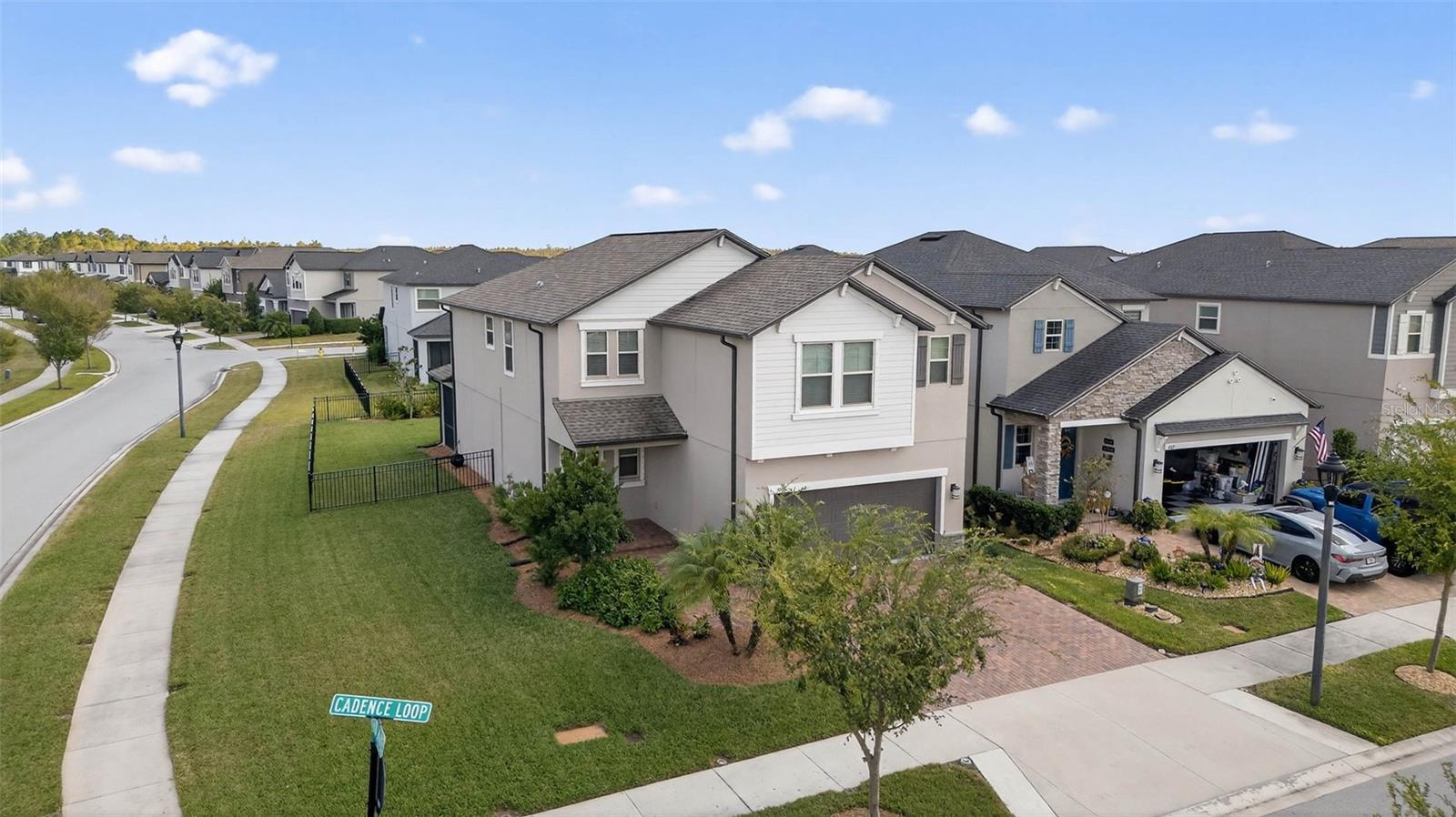 Listing photo id 73 for 3999 Cadence Loop