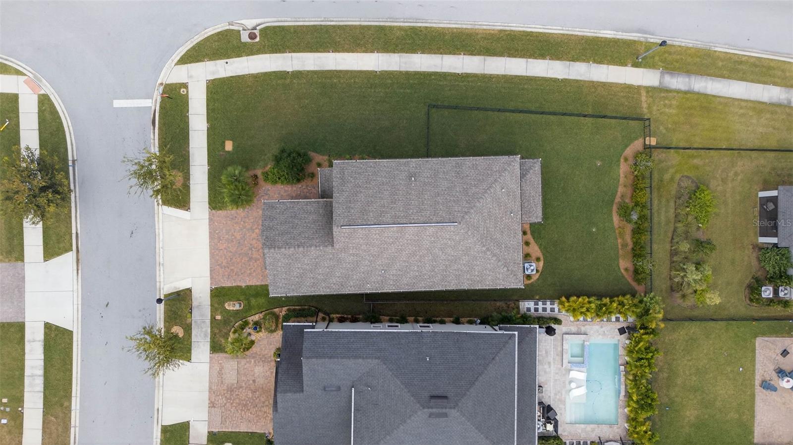 Listing photo id 74 for 3999 Cadence Loop