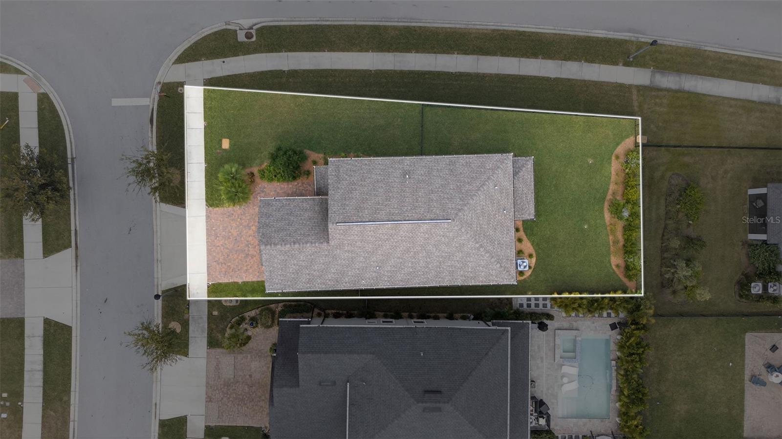 Listing photo id 75 for 3999 Cadence Loop