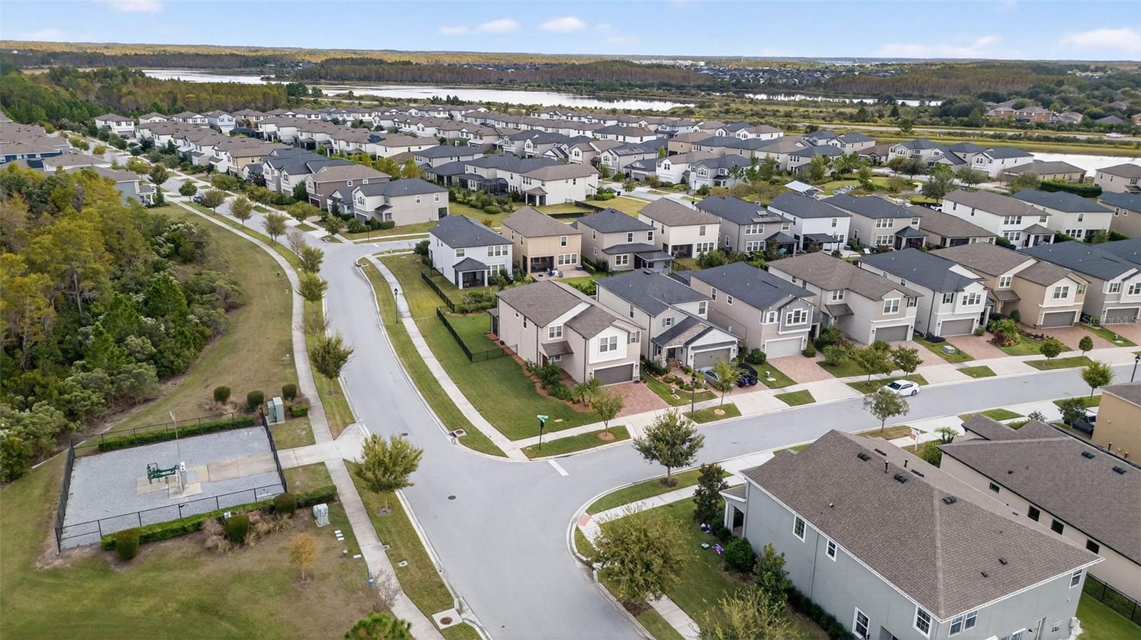 Listing photo id 80 for 3999 Cadence Loop