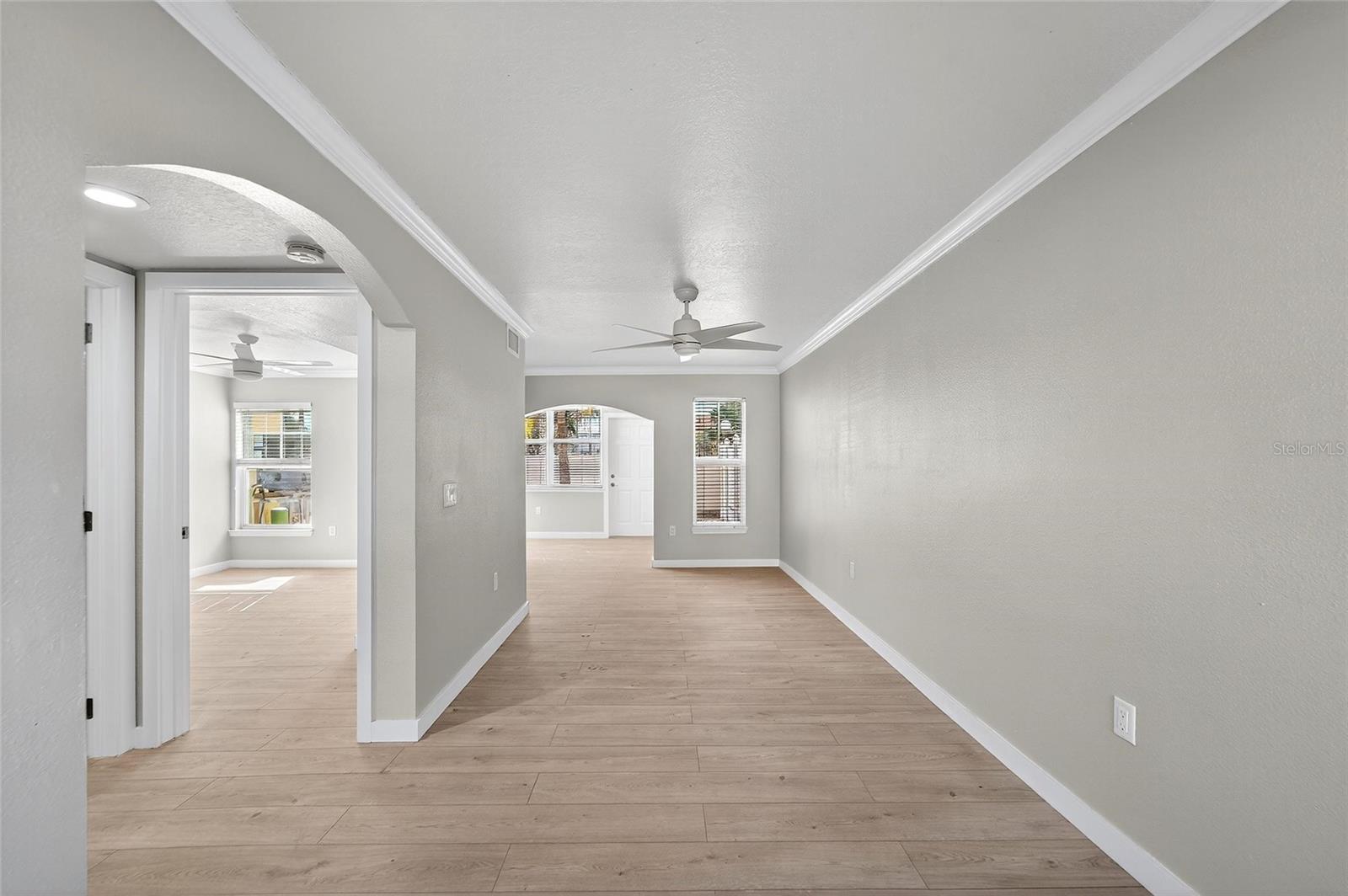 Image 14 of 86 For 19714 Gulf Blvd