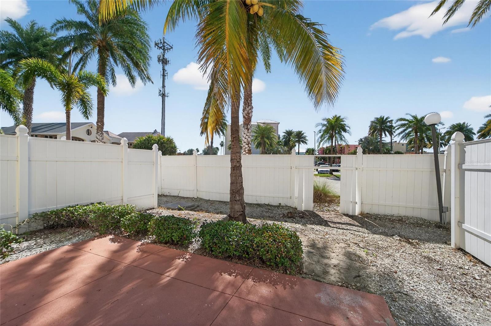 Image 19 of 86 For 19714 Gulf Blvd