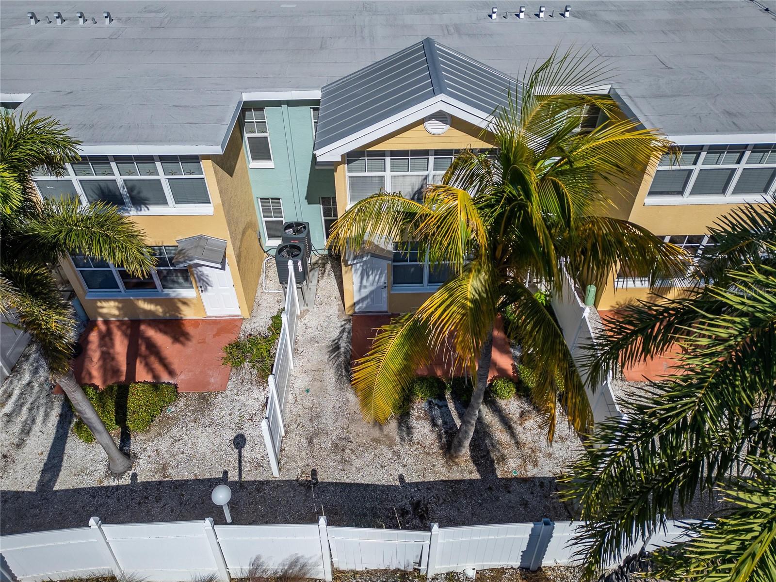 Image 23 of 86 For 19714 Gulf Blvd