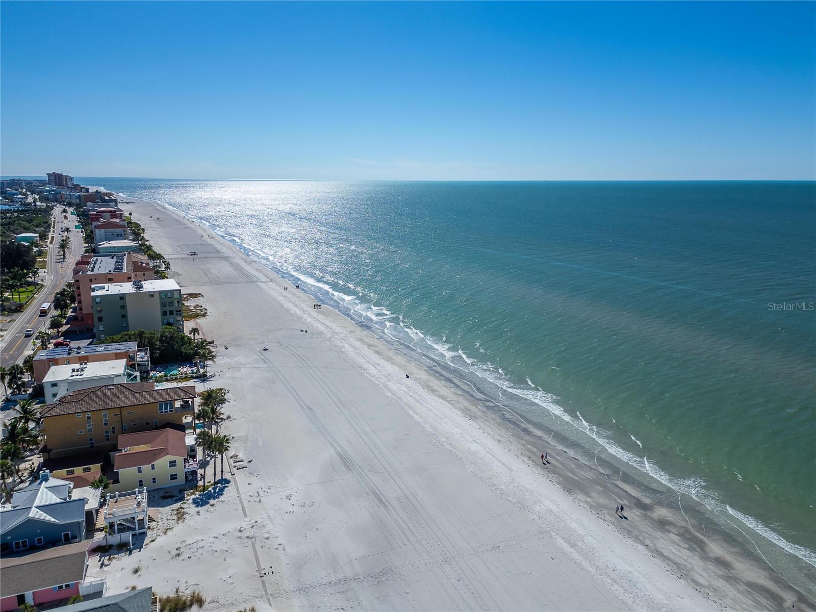 Image 25 of 86 For 19714 Gulf Blvd