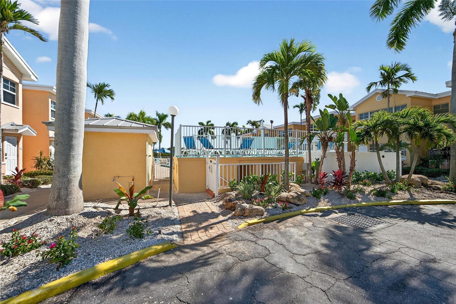 Image 32 of 86 For 19714 Gulf Blvd