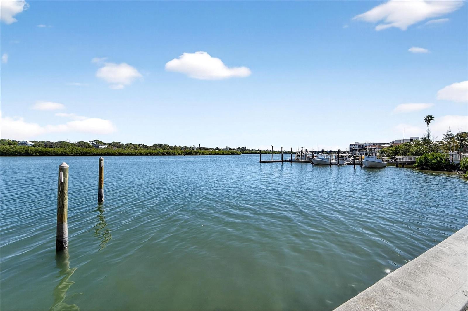 Image 40 of 86 For 19714 Gulf Blvd