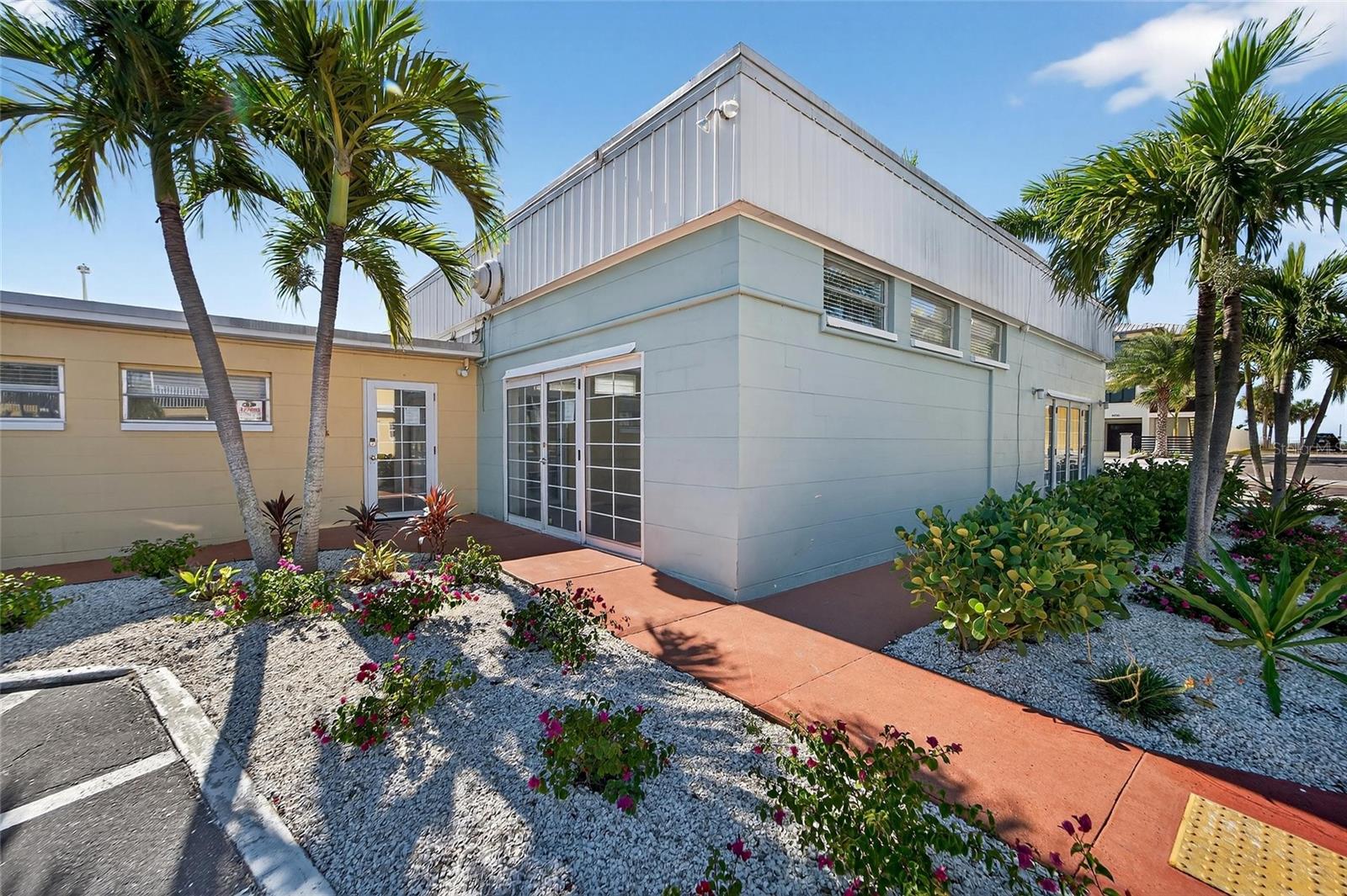 Image 42 of 86 For 19714 Gulf Blvd