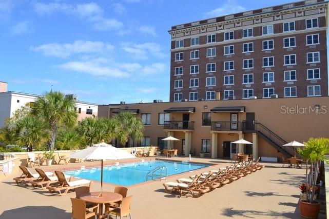 Image 2 of 17 For 411 1st Avenue N 502