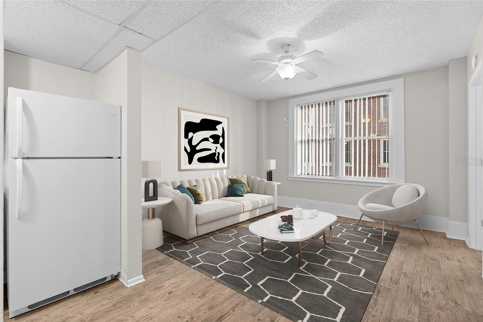 Image 3 of 17 For 411 1st Avenue N 502