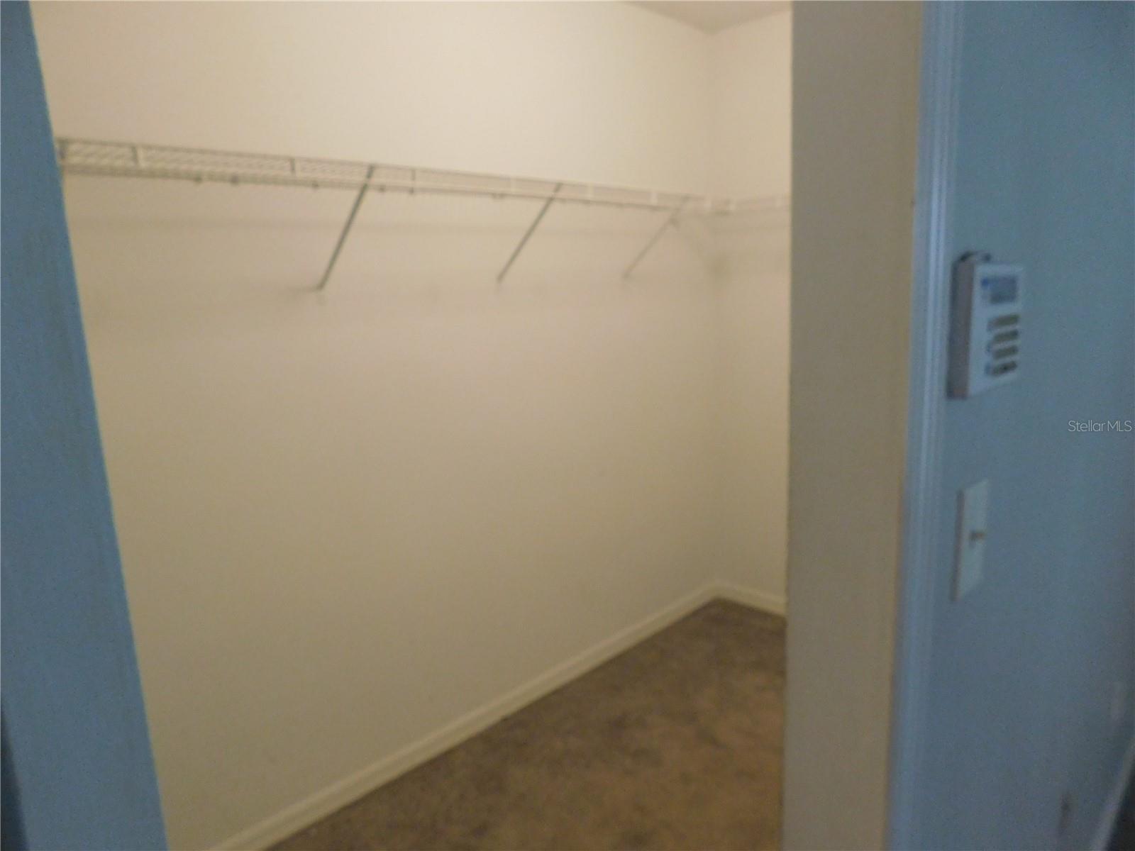 Image 10 of 24 For 8517 Edgewater Place Boulevard